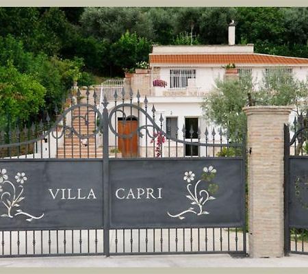 Villa Capri Fondi Luaran gambar