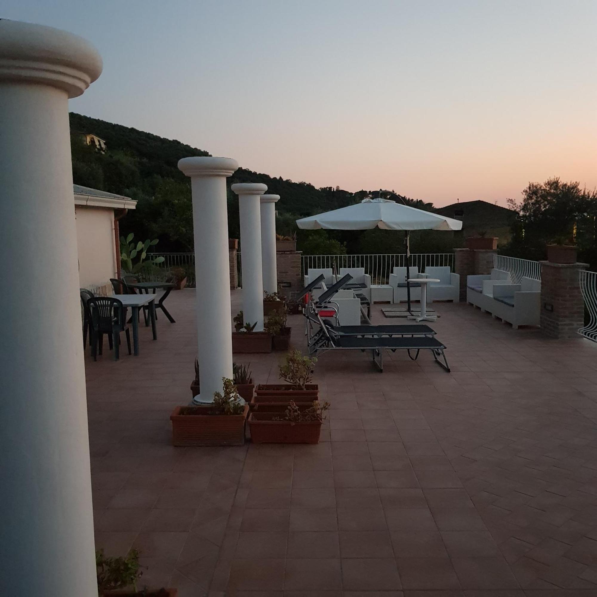 Villa Capri Fondi Luaran gambar